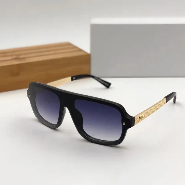 Black_HONEST_Square_Sunglasses
