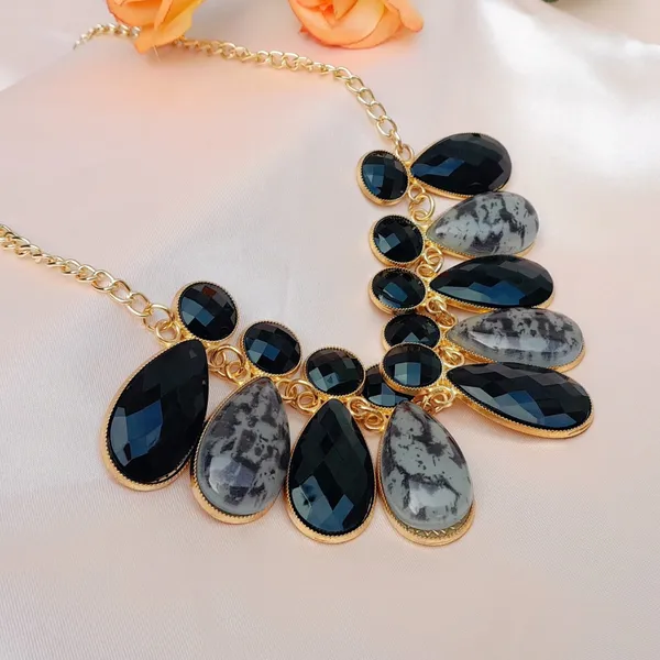 Laal_Amrood_Jewellery_Stone_Necklace_For_Women_&_Girls