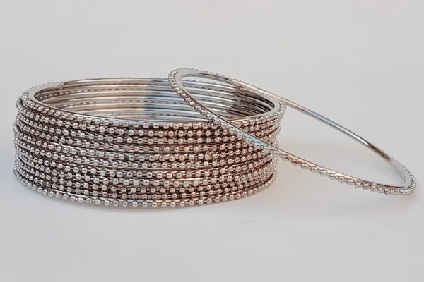 Laal_Amrood_Metal_Bangle_Set_For_Women_&_Girls_Silver_Oxidised_Dot_Design_(Pack_of_12)