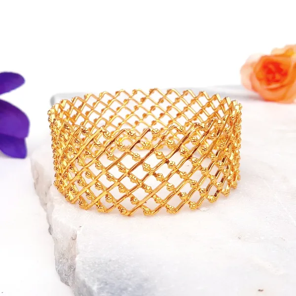 Gold_Plated_Bangle_Bracelet_for_Women_&_Girls_Net_Design_Pattern_Fashion_Jewellery