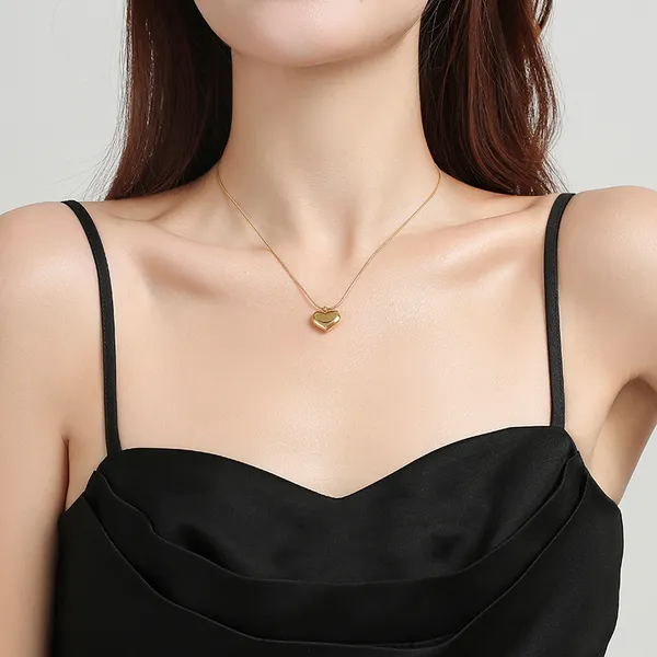 Elena_Heart_Necklace_For_Women