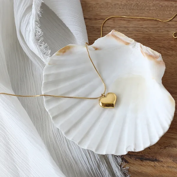 Elena_Heart_Necklace_For_Women