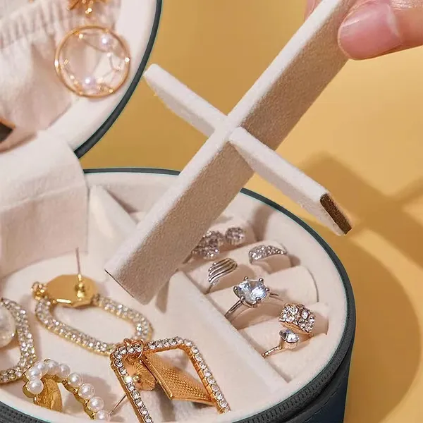 Portable_Jewellery_Organizer_For_Women