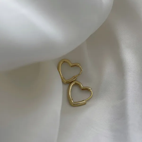 Sarah_Hoops_For_Women