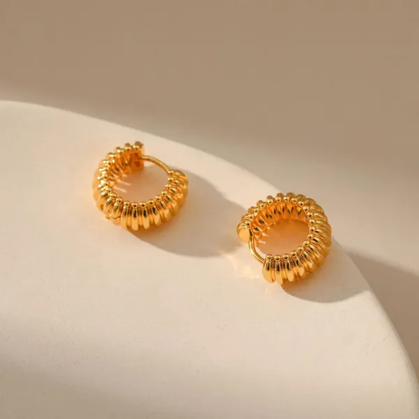 Iris_Nail_Necklace_For_Women