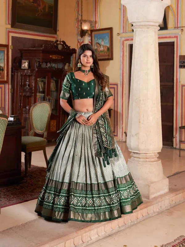GREEN_COLOR_SILK_LEHENGA_CHOLI_WITH_PATOLA_PRINT_DUPATTA