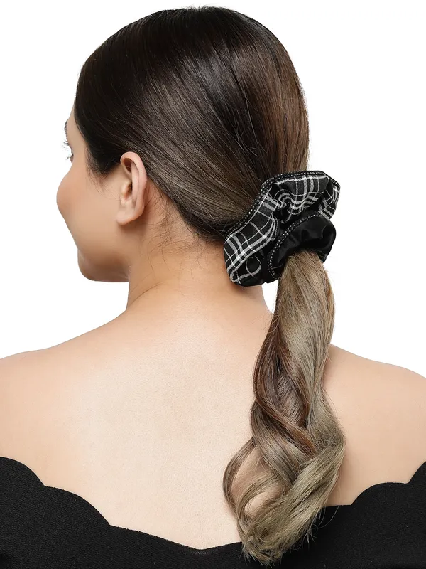 Black_Check_Satin_fabric_Scrunchies_|_Premium_Hair_Accessories