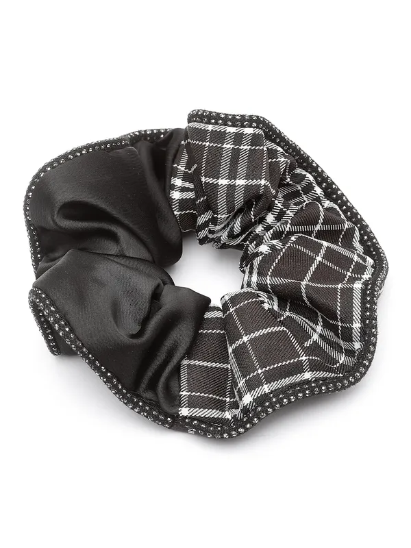 Black_Check_Satin_fabric_Scrunchies_|_Premium_Hair_Accessories