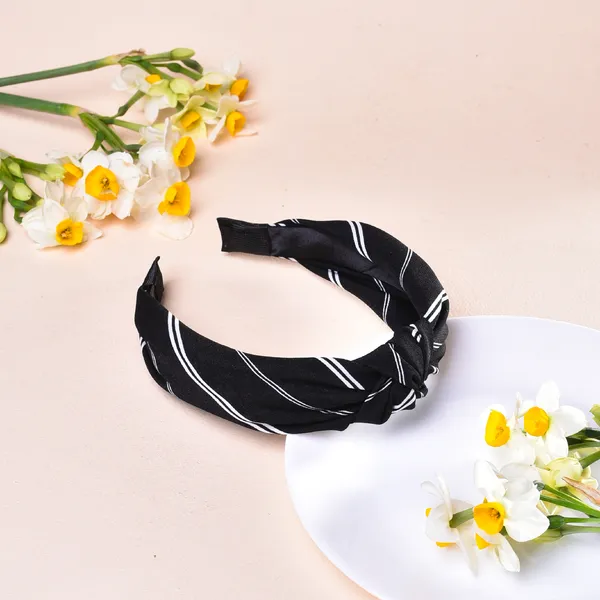 Hairband_Black_Diagonal_Fabric__|_Premium_Hair_Accessories