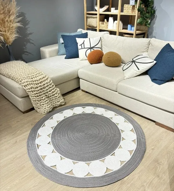 Aura_Circle_Handcrafted_Cotton_Rug
