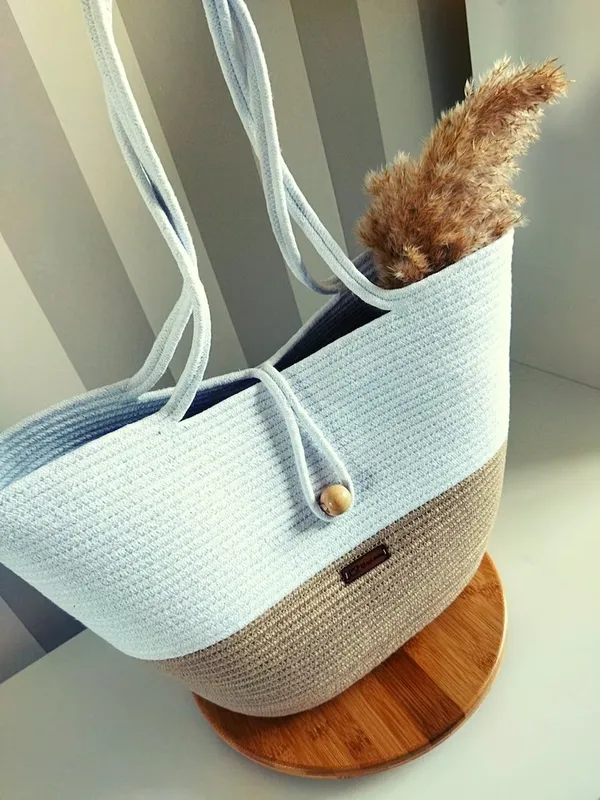 Green_Glamour___women_Jute_&_Cotton_Totes_in_white_-beige