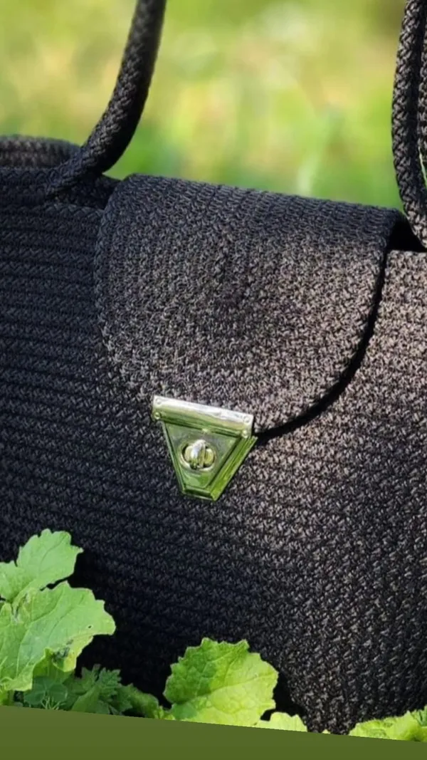 Hand_Knitted_Swivel_Clasps_Snap_Hook_Crochet_Bag__Noble_Dreams