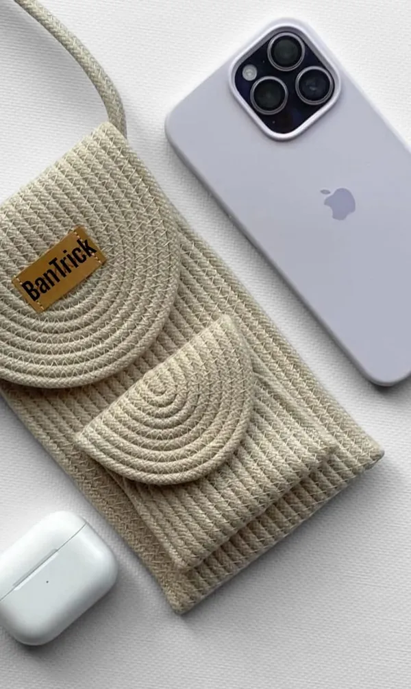Sustainable_Mobile_Pouch_-_Handmade_Jute_&_Cotton_Phone_Bag_for_Women