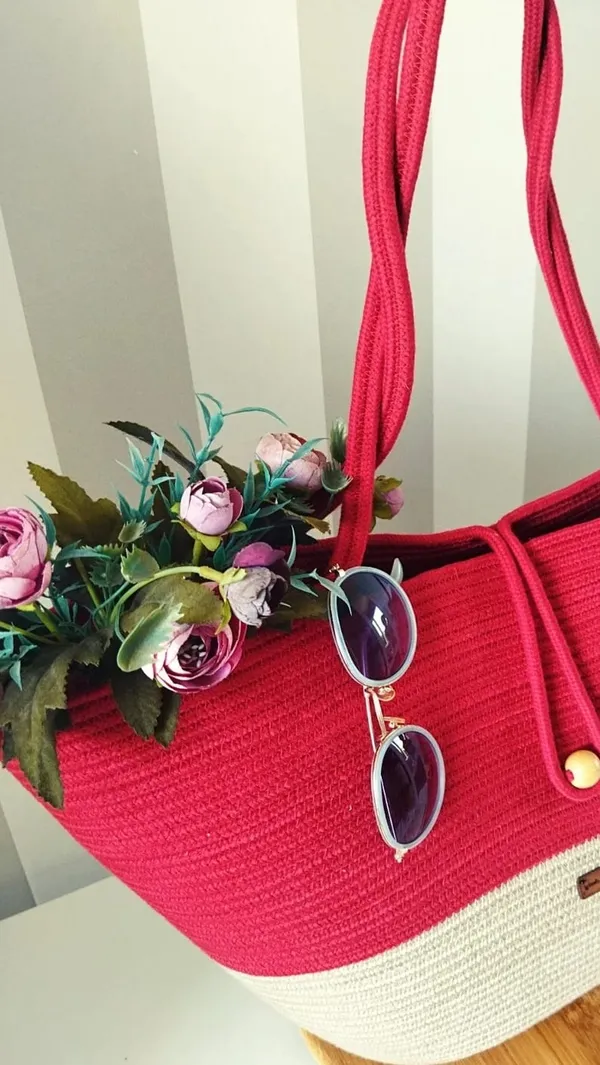 Earthly_Elegance__Handmade_Women_Tote_Jute_Bag__Red
