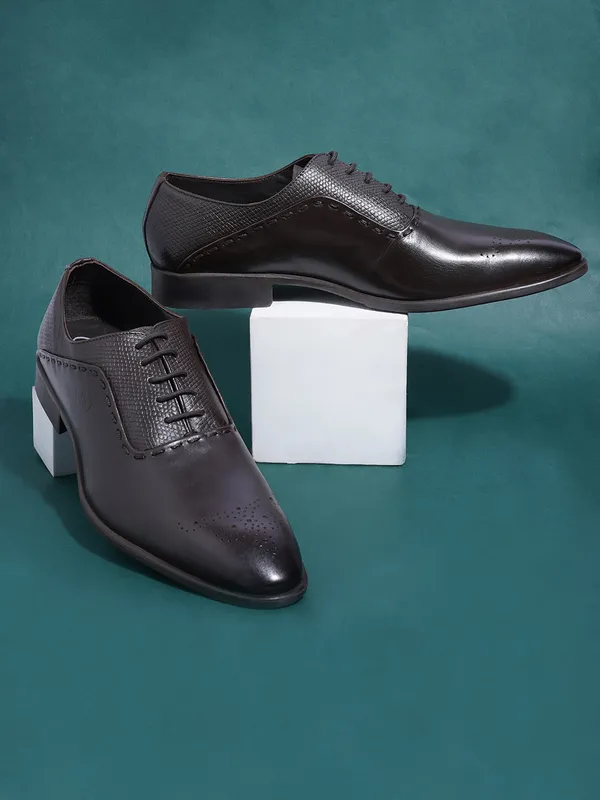 Centro footwear online on sale shopping