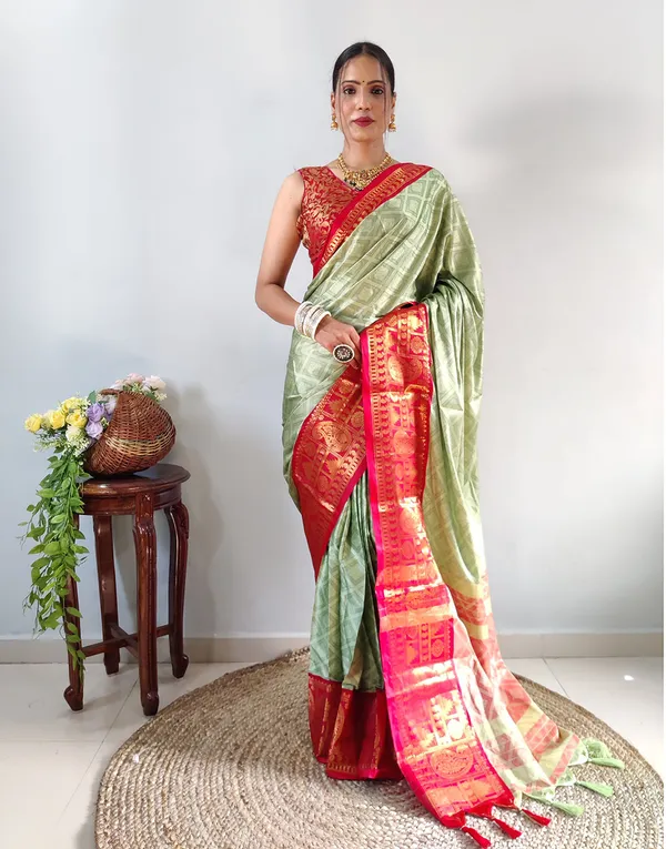 Pista_Red_1_Min_In_Ready_To_Wear_Pure_Aura_Cotton_Silk_Saree_With_Jacquard_Blouse_Piece_For_Women