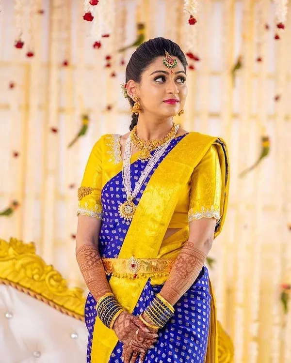 Blue_Pure_Kanjivaram_Silk_Saree_With_Brocade_Blouse_For_Women