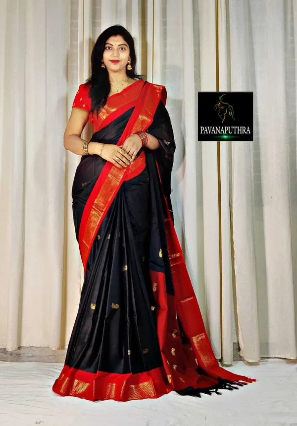 Red_Aquiliq_Woven_Temple_Border_Paithani_Cotton_Silk_Silk_Blend_Saree_For_Women