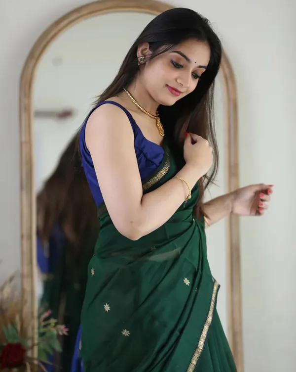 Green_Navy_Aquiliq_Woven_Bollywood_Chanderi_Saree_For_Women
