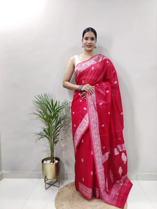 Red_Aquiliq_Woven_Baluchari_Chanderi_Saree__For_Women