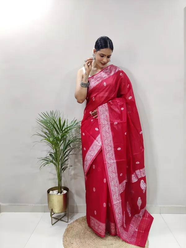 Red_Aquiliq_Woven_Baluchari_Chanderi_Saree__For_Women
