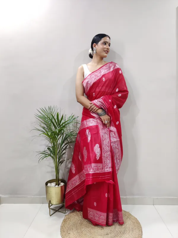 Red_Aquiliq_Woven_Baluchari_Chanderi_Saree__For_Women