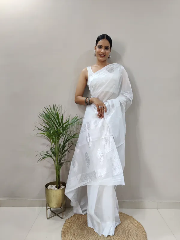 White_Aquiliq_Woven_Baluchari_Chanderi_Saree__For_Women