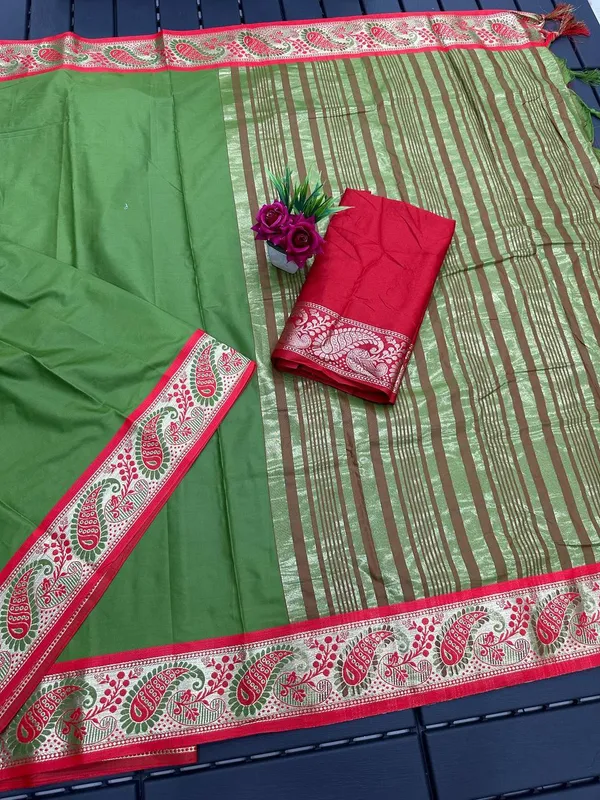 Parrot_Pink_Aquiliq_Woven_Handloom_Pure_Cotton_Muslin_Saree_For_Women