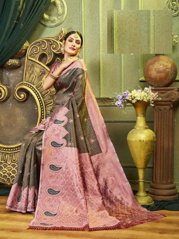 Green_Peach_Pure_Kanjivaram_Silk_Saree_With_Brocade_Blouse_For_Women