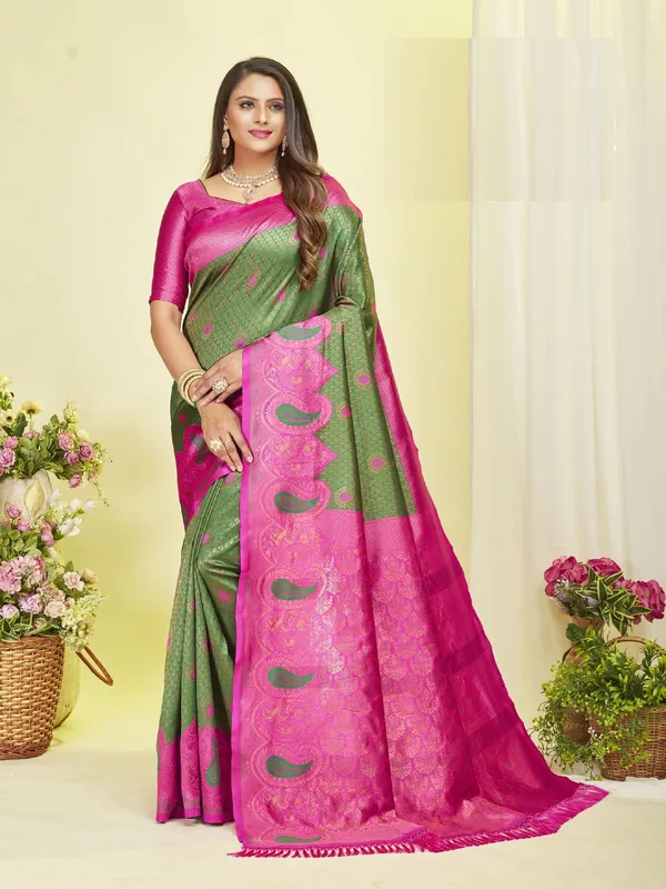 Green_Pink_Pure_Kanjivaram_Silk_Saree_With_Brocade_Blouse_For_Women