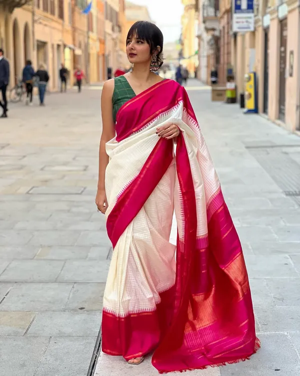 White_Pink_Pure_Kanjivaram_Silk_Saree_With_Brocade_Blouse_For_Women