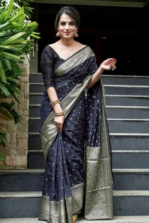 Black_Pure_Silk_Kanjivaram_Saree_For_Women