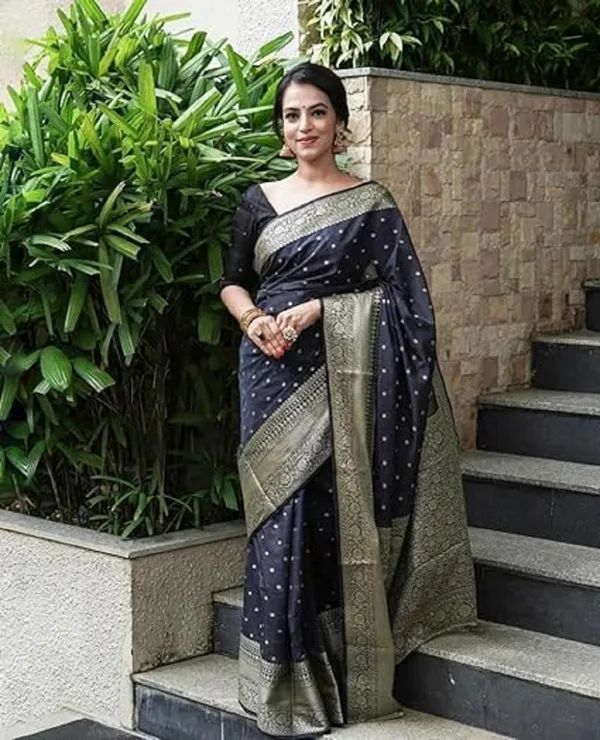 Black_Pure_Silk_Kanjivaram_Saree_For_Women