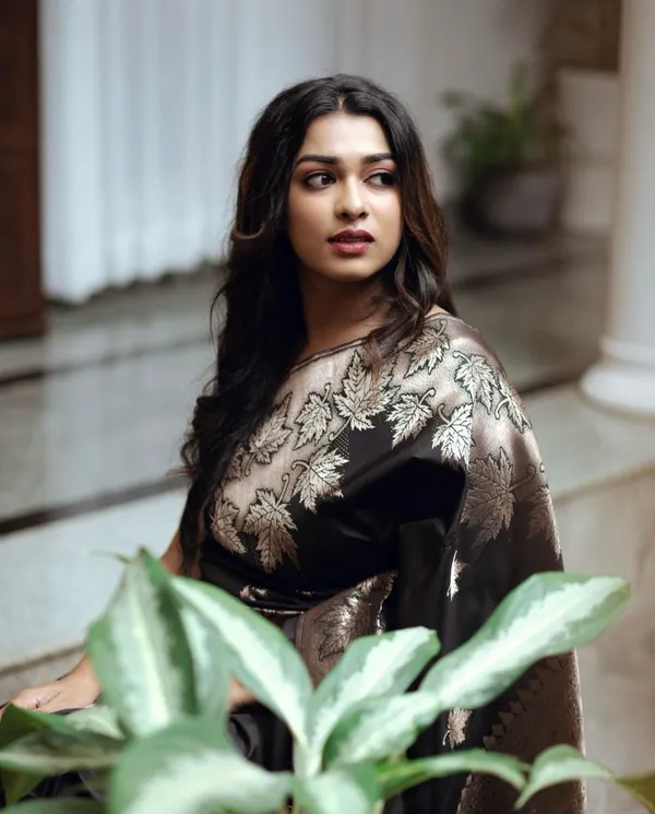 Black_Pure_Silk_Kanjivaram_Saree_For_Women