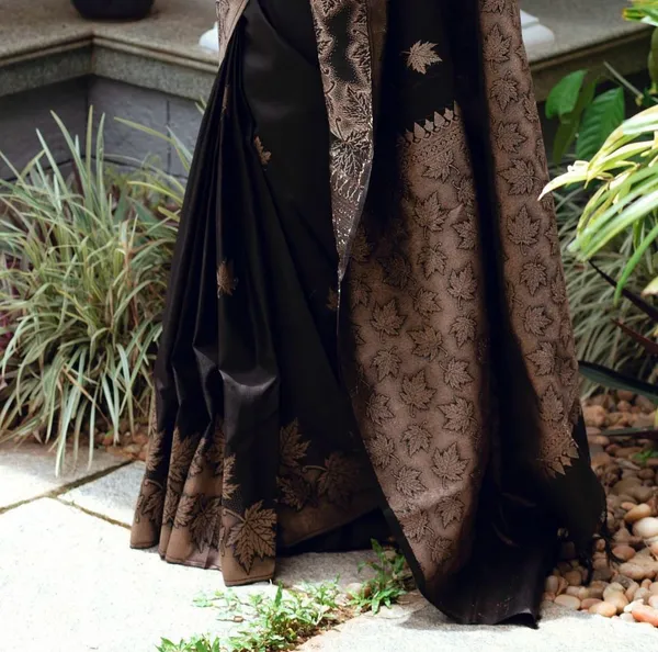 Black_Pure_Silk_Kanjivaram_Saree_For_Women