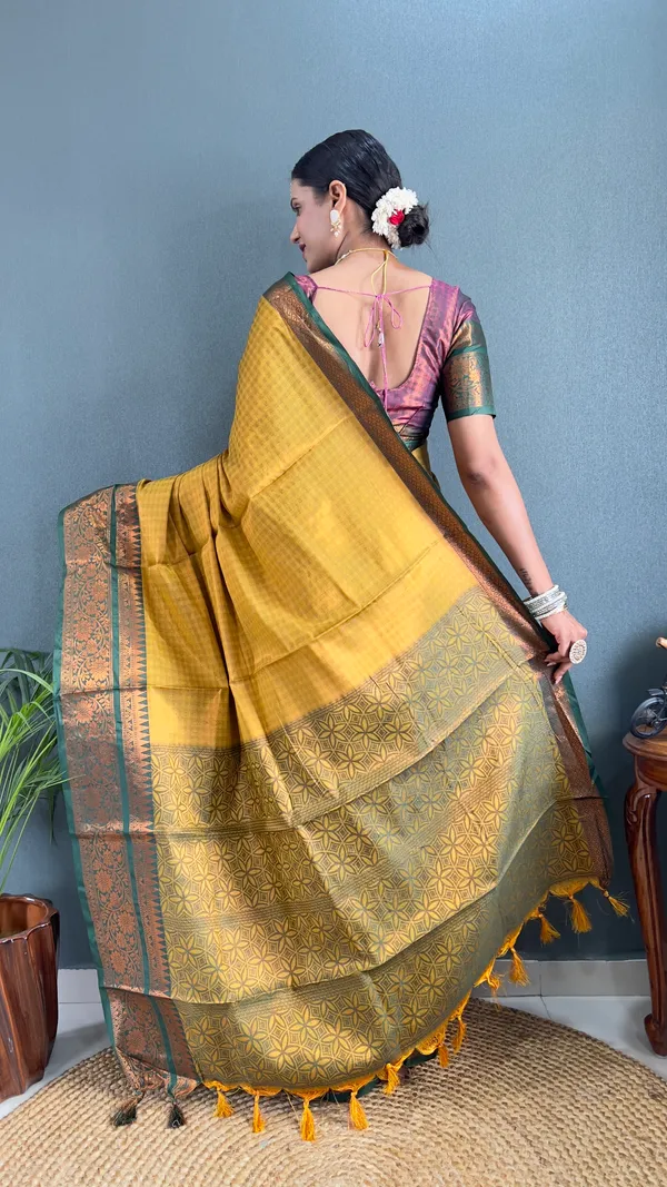 Yellow_Green_Ready_To_Wear_Pure_Kanchipuram_Silk_Saree_With_Blouse_Piece_For_Women