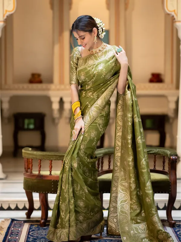 Mahendi_Pure_Kanjivaram_Silk_Saree_With_Brocade_Blouse_For_Women