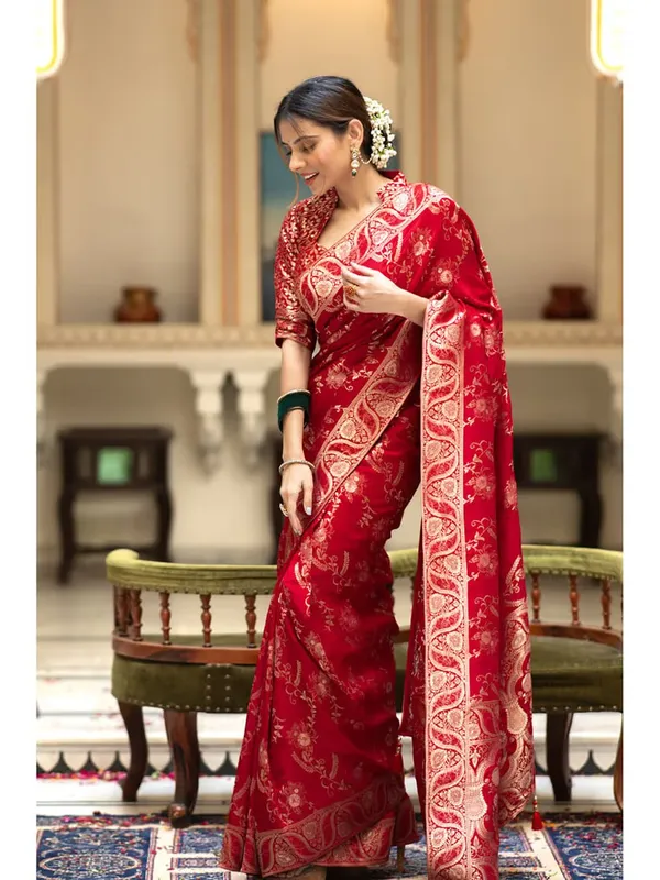 Red_Pure_Kanjivaram_Silk_Saree_With_Brocade_Blouse_For_Women