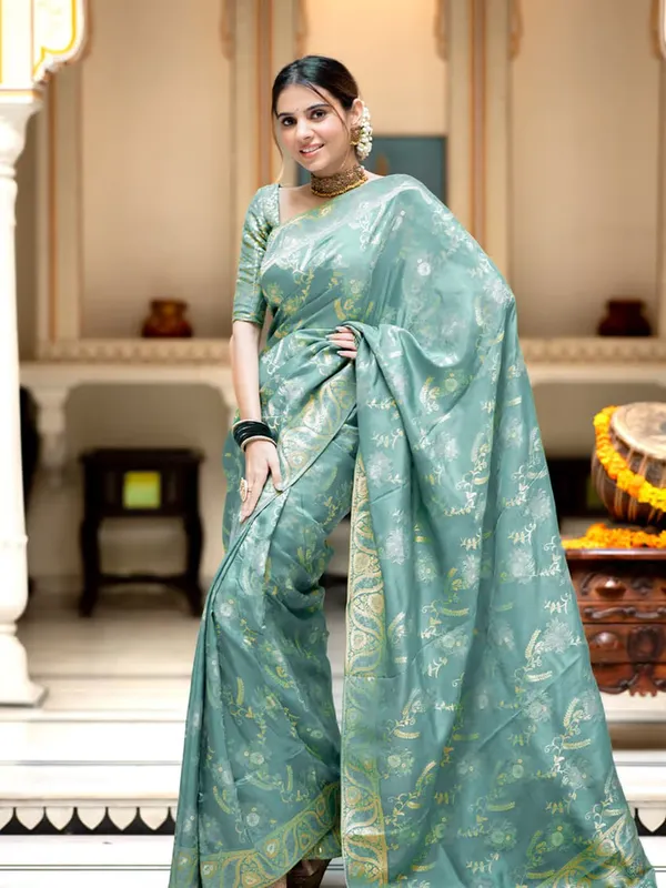 Sky_Pure_Kanjivaram_Silk_Saree_With_Brocade_Blouse_For_Women