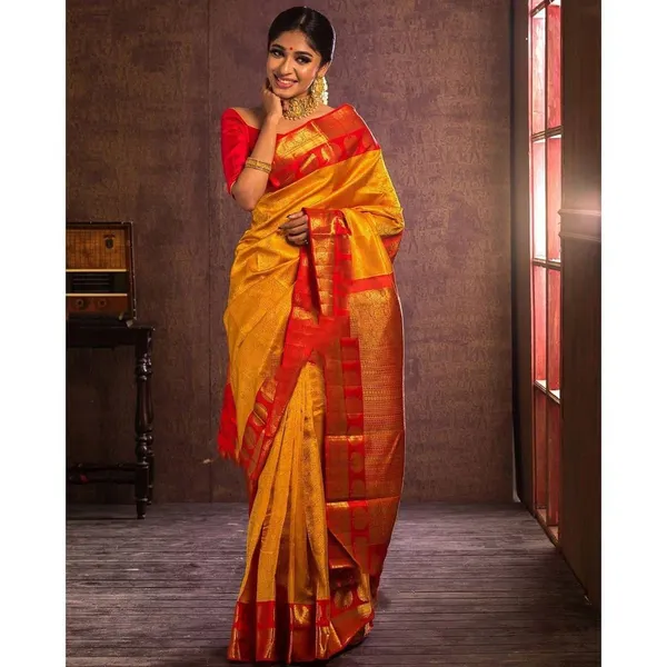 Orange_Pure_Kanjivaram_Silk_Saree_With_Brocade_Blouse_For_Women