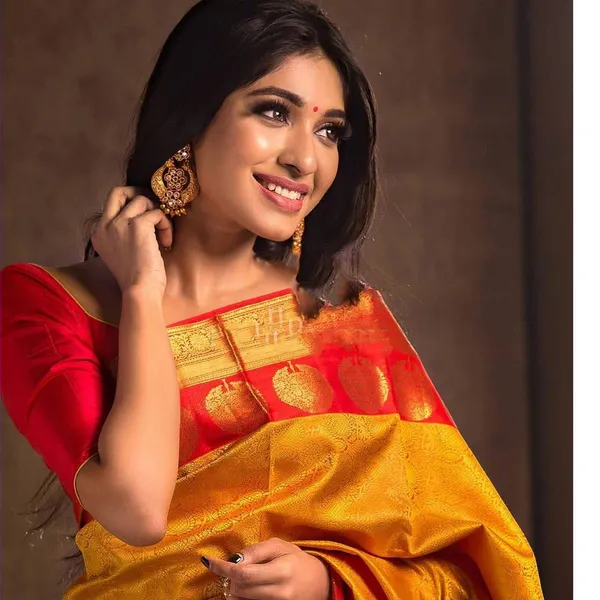 Orange_Pure_Kanjivaram_Silk_Saree_With_Brocade_Blouse_For_Women