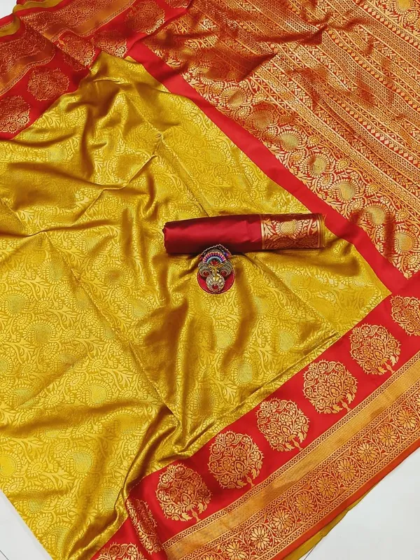 Orange_Pure_Kanjivaram_Silk_Saree_With_Brocade_Blouse_For_Women