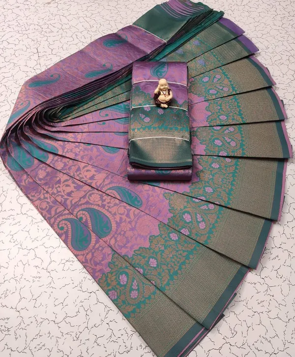 Pink_Pure_Kanjivaram_Silk_Saree_With_Brocade_Blouse_For_Women