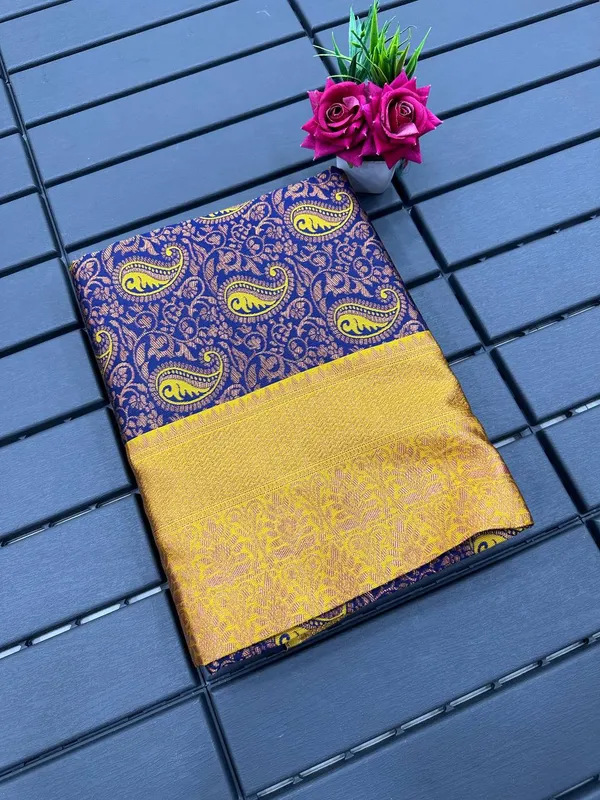 Navy_Yellow_Pure_Kanjivaram_Silk_Saree_With_Brocade_Blouse_For_Women