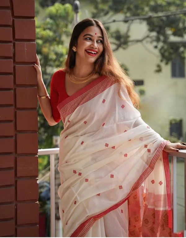 White_Red_Chanderi_Kanjivaram_Saree_For_Women