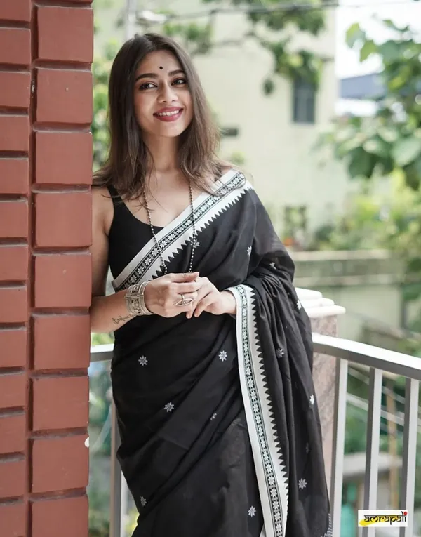 Black_Chanderi_Kanjivaram_Saree_For_Women