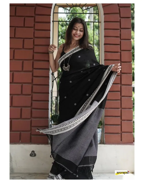 Black_Chanderi_Kanjivaram_Saree_For_Women