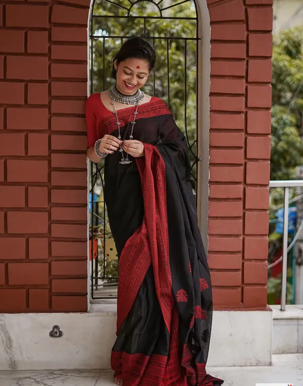 Black_Chanderi_Kanjivaram_Saree_For_Women