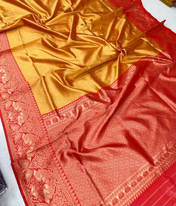 Orange_Pure_Kanjivaram_Silk_Saree_With_Brocade_Blouse_For_Women