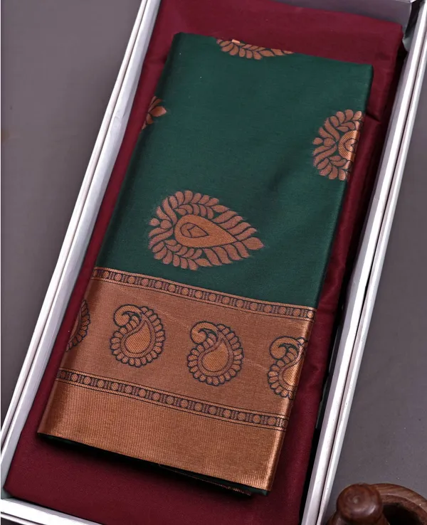 Multicolor_Woven_Kanjivaram_Silk_Blend_Saree_For_Women